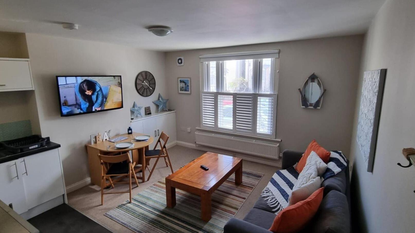 St Margaret'S Ground Floor And Lower Deck Apartment Ryde  Exterior foto